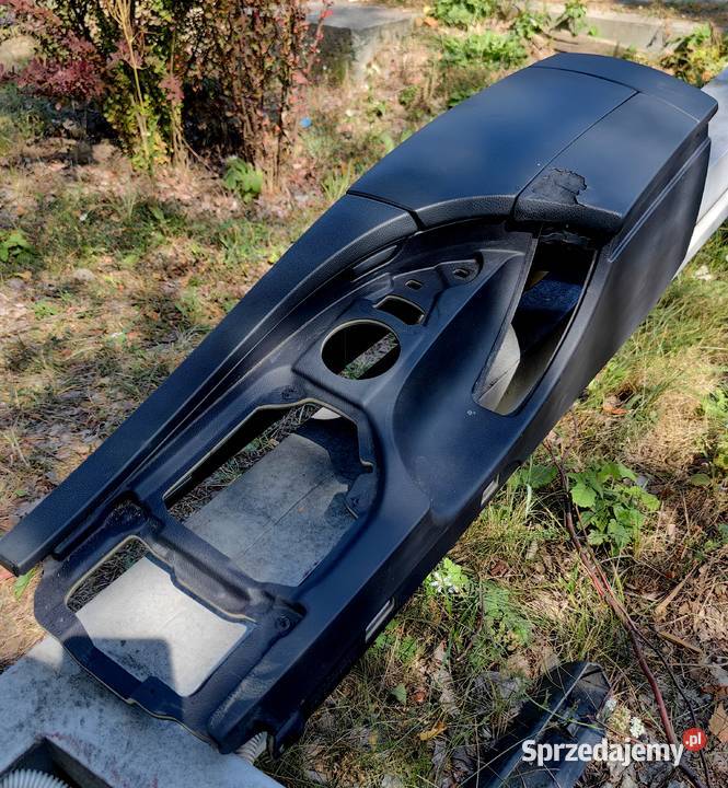 Podłokietnik tunel środkowy Bmw e60 Rok produkcji 2004