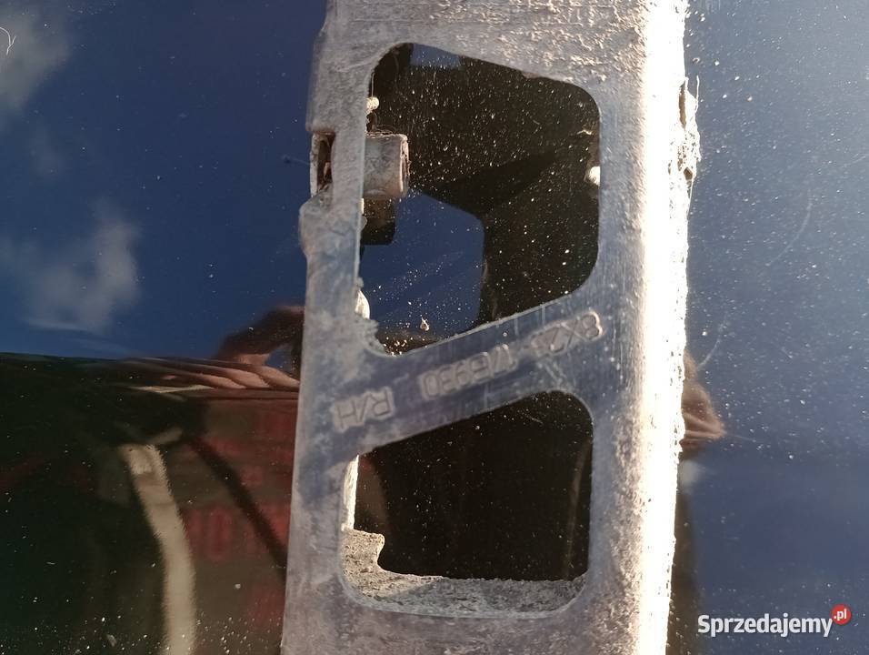 Ślizg zderzaka tylnego prawy Jaguar XF X 250 osobowe mazowieckie Radom