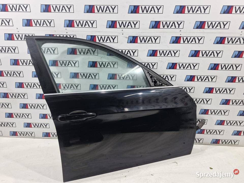 BMW E90 E91 DRZWI PRAWY PRZÓD 668 SCHWARZ