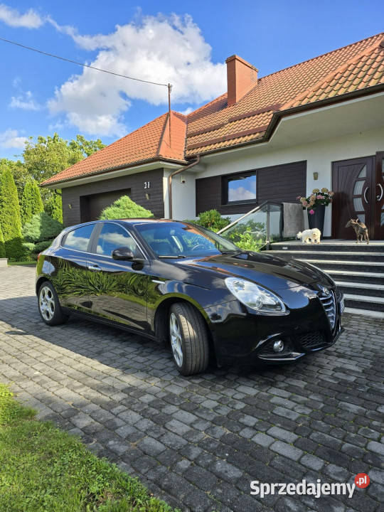 Alfa Romeo Giulietta Alfa Romeo GIULIETTA 14 wielofunkcyjna kierownica Rywałd