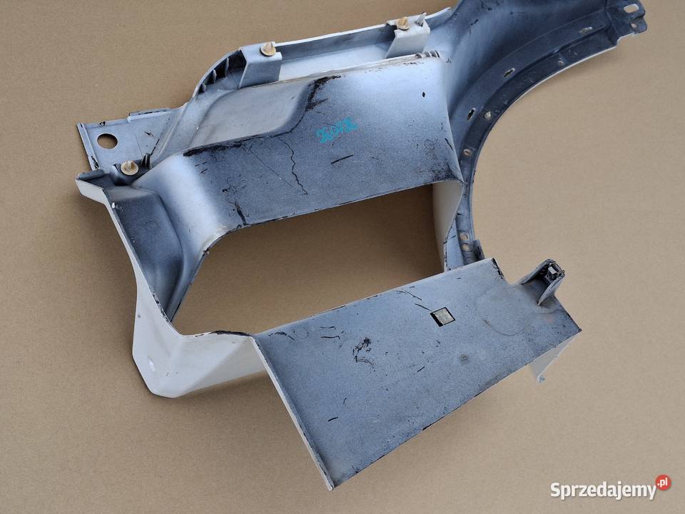 VOLVO FMX FM5 STOPNICA PRAWA GÓRNA OBUDOWA WNĘKA Motoryzacja Bieleń