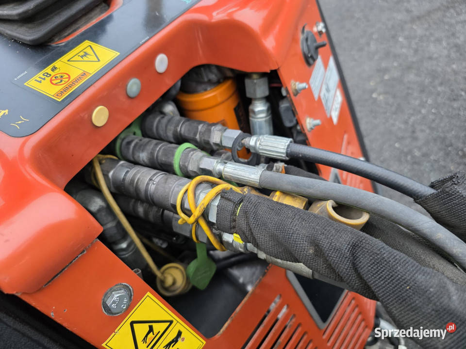 Minikoparka łańcuchowa Ditch Witch R300 Bogaty Owczary