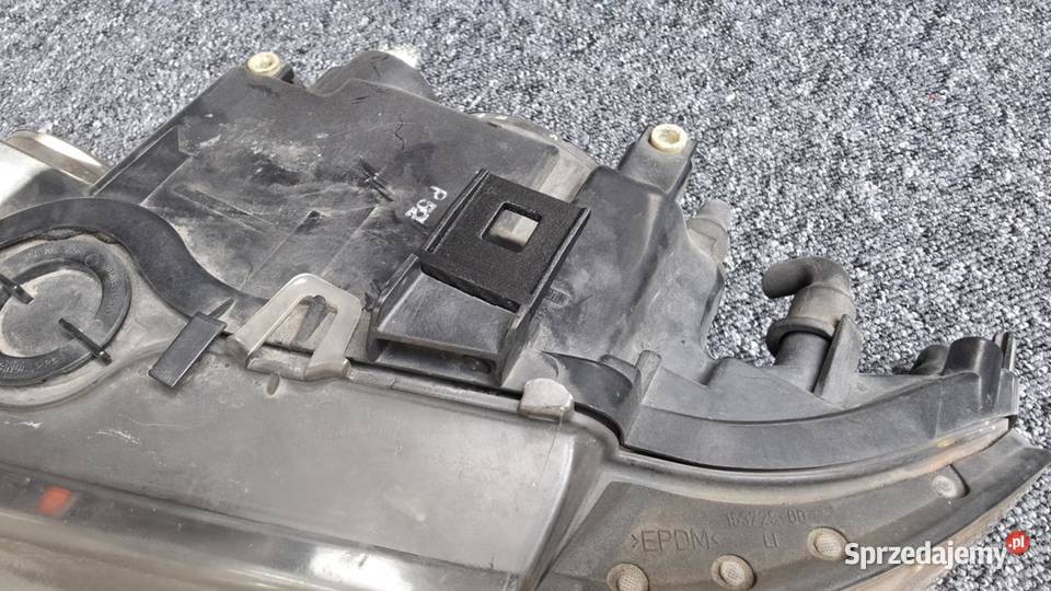 Reparaturka mocowania reflektora BMW e39 lift h7