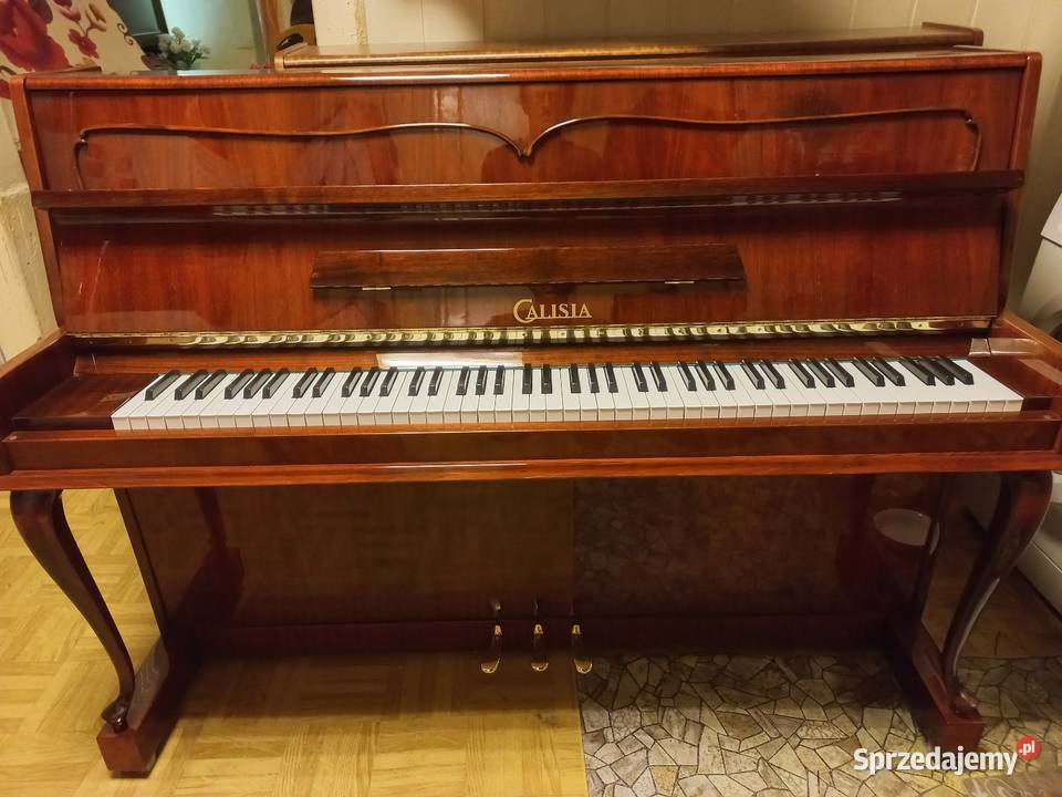 Pianino Calisia model Chippendalle stan nowe sprzedam