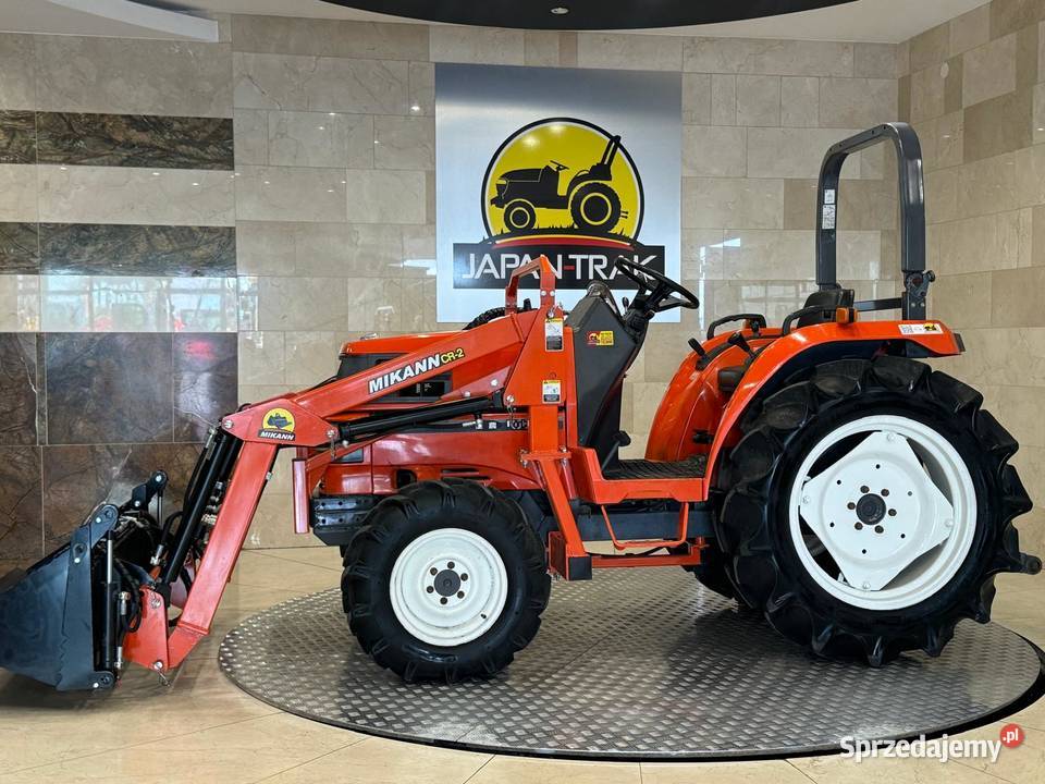 Kubota GT8 z Ładowaczem czołowym TUR4X4