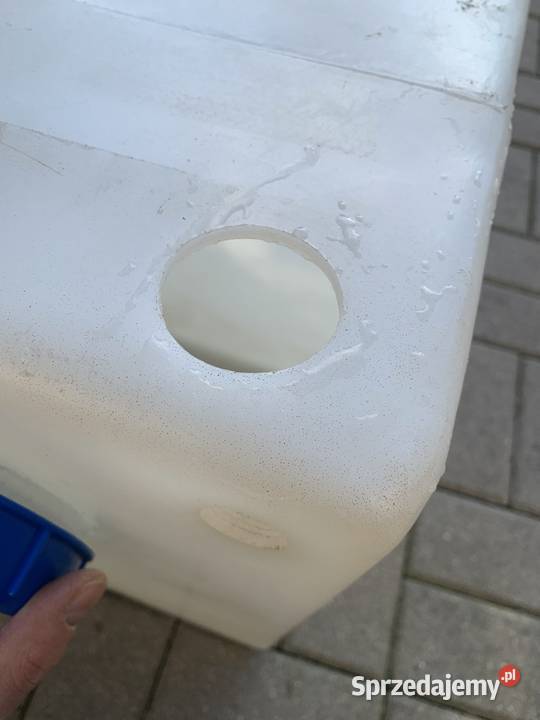 Zbiornik na wodę 30L z pompką używany Pleszew sprzedam