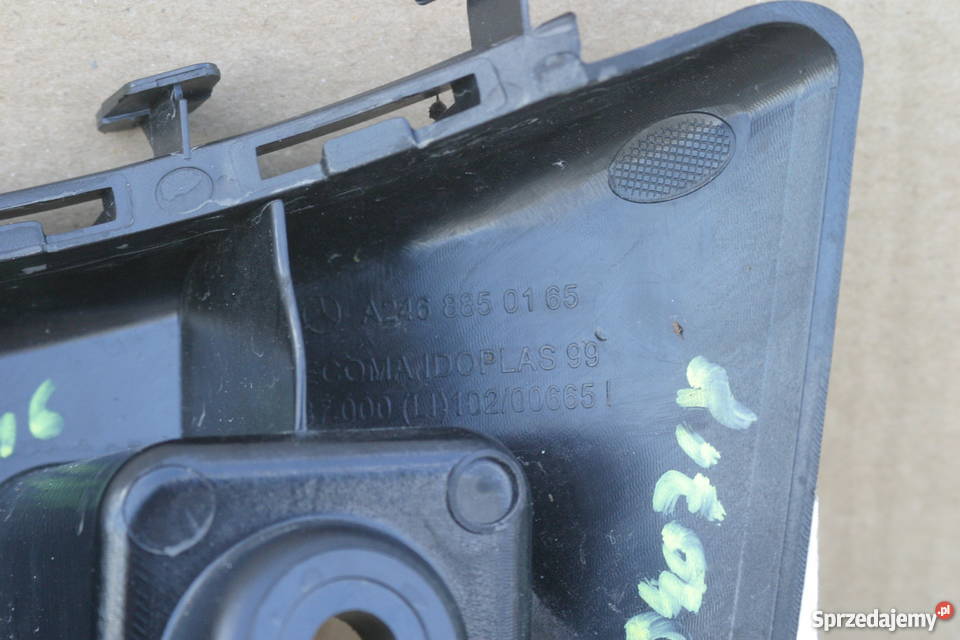 MERCEDES B KLASA W246 ŚLIZG ZDERZAKA LEWY TYŁ Bieleń