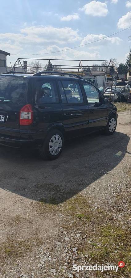 Opel zefira w ładnym stanie Rok produkcji 2004 Opole