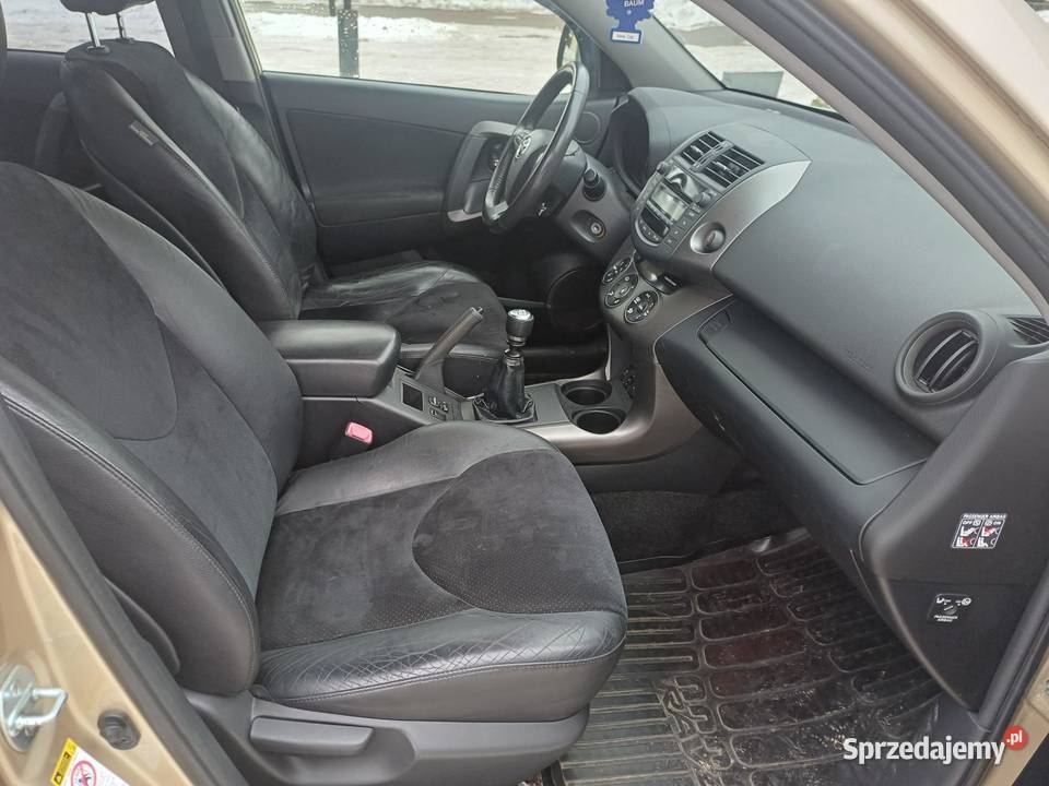Toyota RAV4 III 2011 20 Pb 158 4x4 skóra i 177600km Łomna