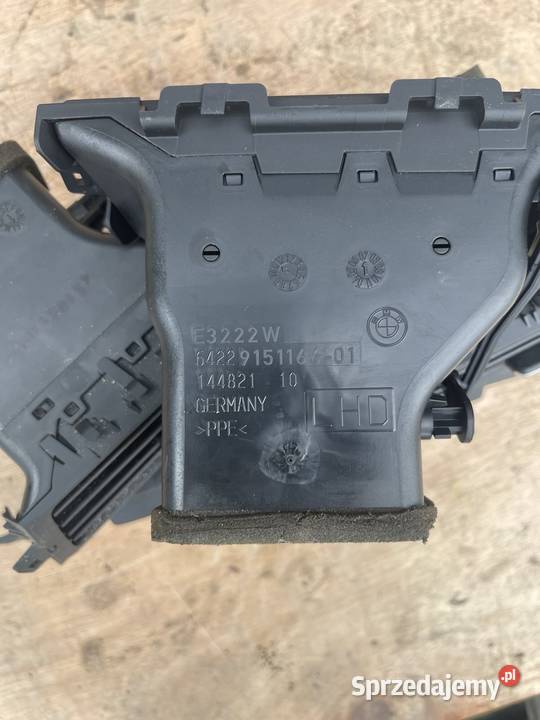 Kratka nawiewu prawa BMW E90 E91 Części samochodowe