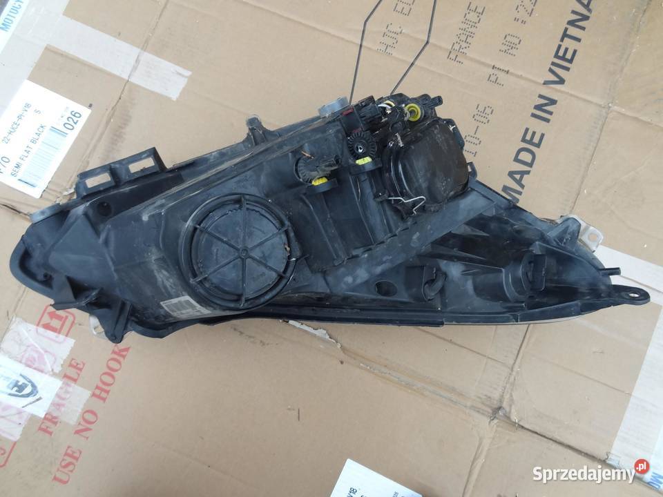 LAMPA LEWA PRZEDNIA PRZÓD OPEL CORSA D 13186381