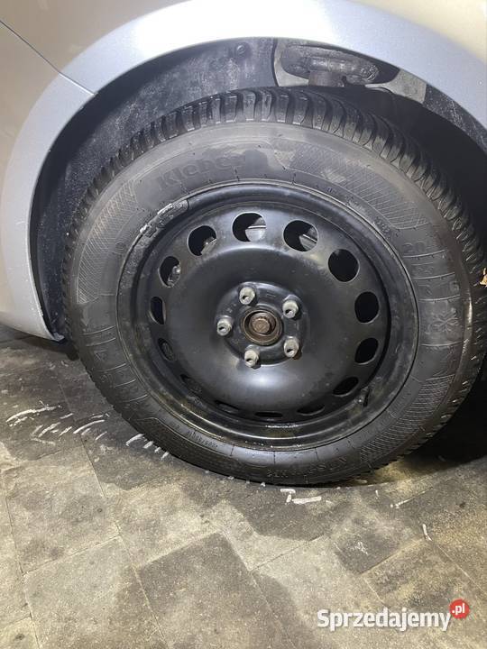 Seat Leon 16 mpi prywatny srebrny Nowy Krępiec