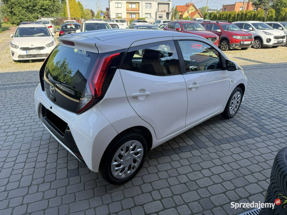 Toyota Aygo 10 72 Klima Kamera CarPlay II 2014 Orzech