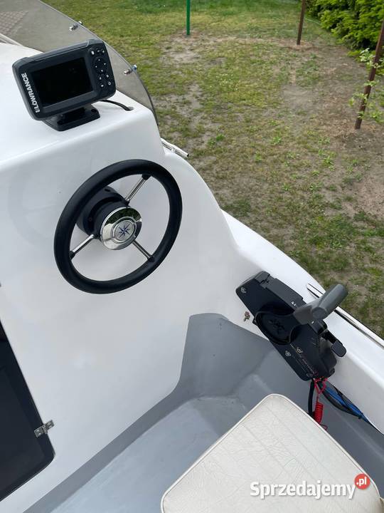 Łódź motorowa kabinowa Fiord 425 Garbatka-Letnisko