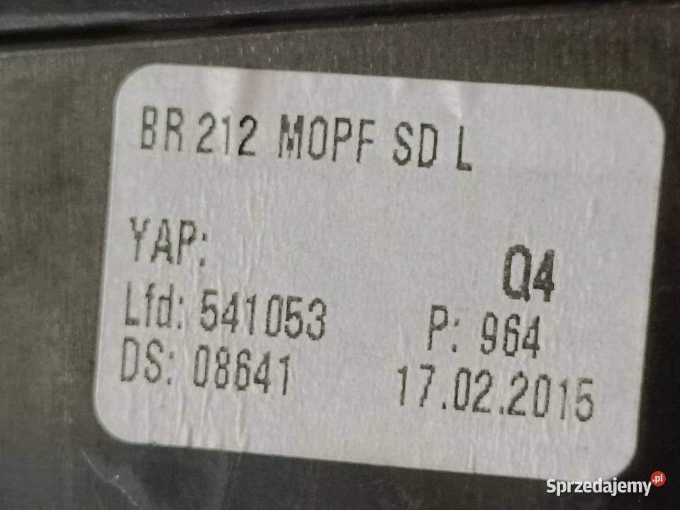 MERCEDES W212 LIFT KRATKA NAWIEWU LEWY PRZÓD osobowe Pleszew