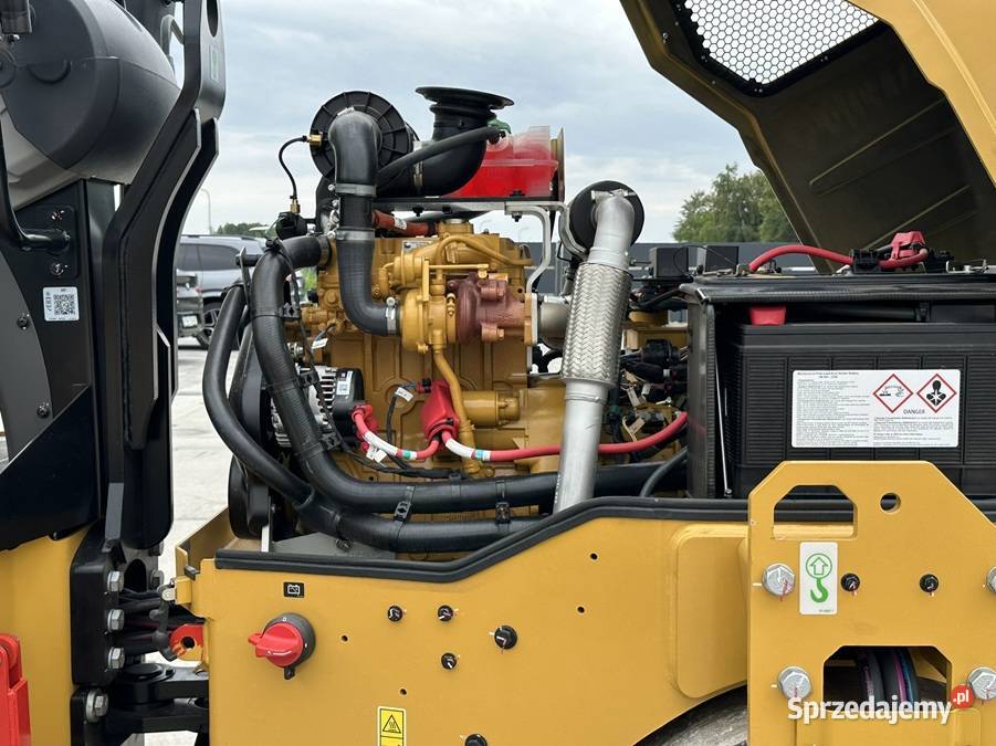 WALEC DROGOWY CATERPILLAR CB27 GC Tuliszków