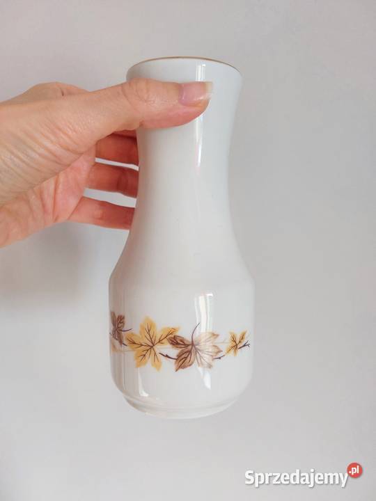 wazon z kwiatami Wawel polska porcelana wazonik wielkopolskie