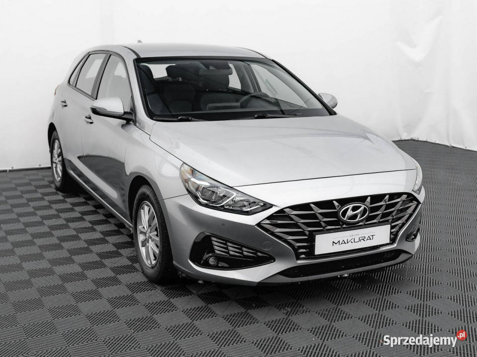 Hyundai i30 WJ4432L10 TGDI Modern Kcof Czpark srebrny