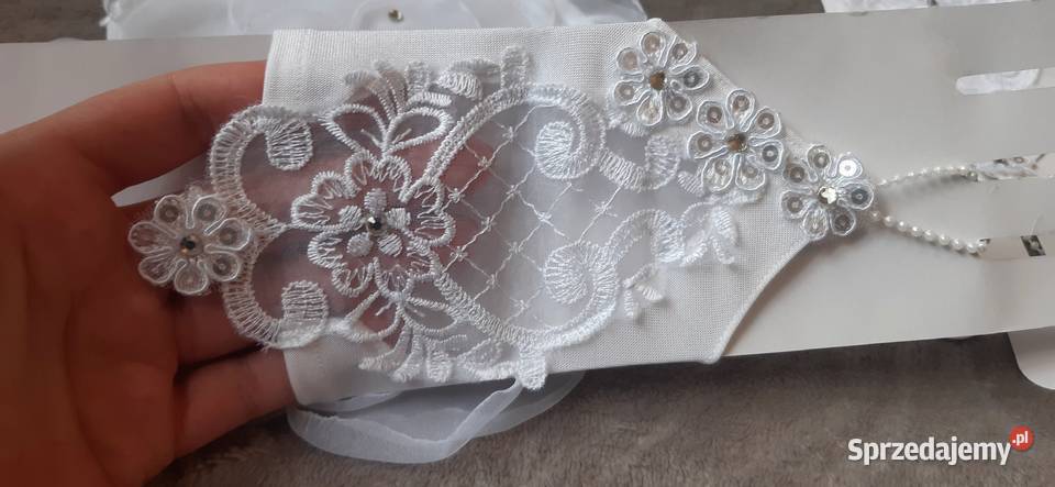 Torebka komunijna różyczka I rękawiczki Pozostałe mazowieckie Borów