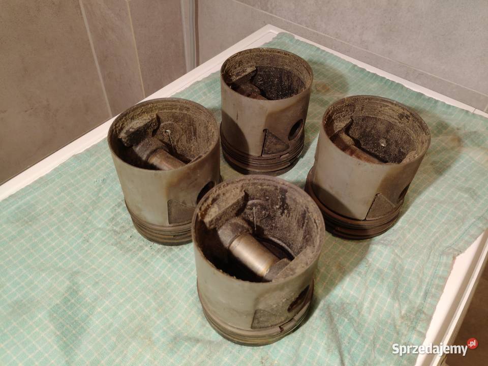 FSO Warszawa zestaw oryginalnych tłoków w Gliwice