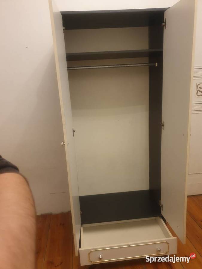 Ładna szafka na garderobe Poznań
