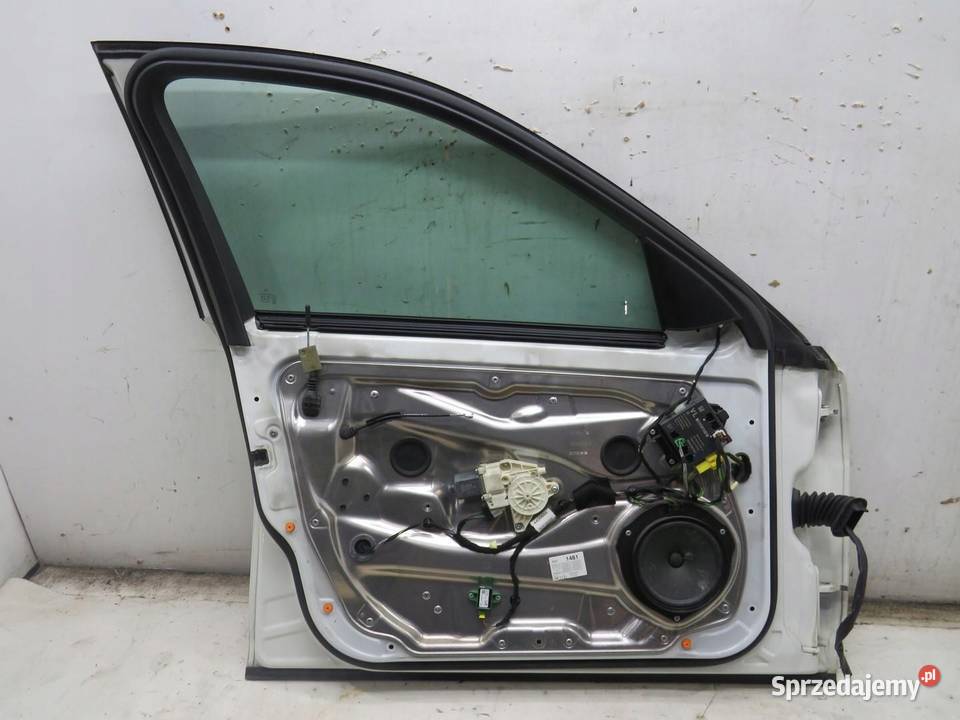 DRZWI LEWE PRZEDNIE PRZOD 650 MERCEDES W204