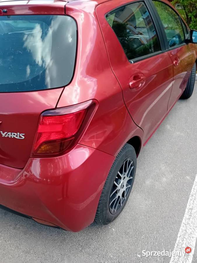 Toyota yaris manualna