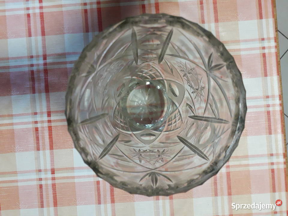 Kryształowy wydaje piękny dźwięk pod