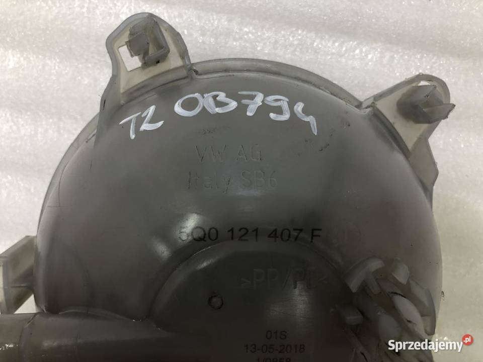 ZBIORNICZEK WYRÓWNAWCZY 5Q0121407F VW TOURAN III