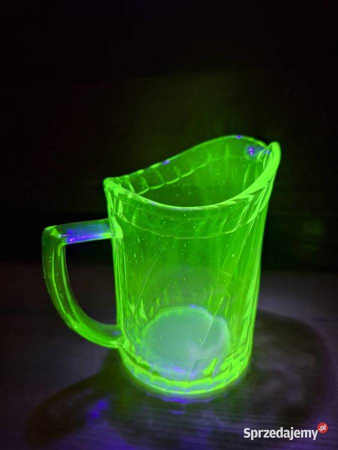 Magiczny Dzbanuszek Mlecznik ze Szkła Uranowego pomorskie