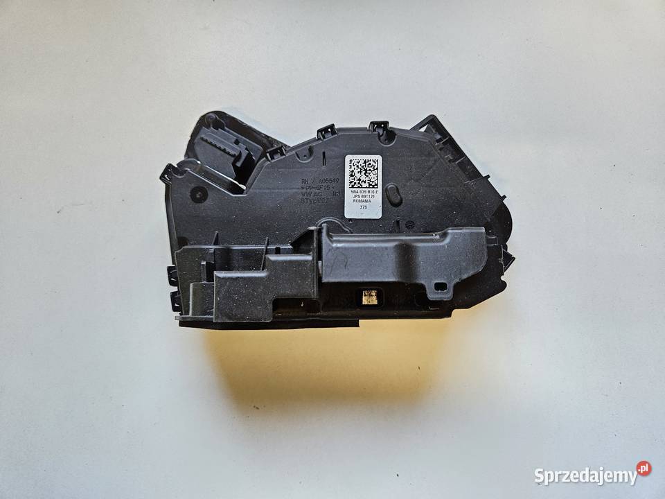 VW TIGUAN II PASSAT B8 GOLF VII ZAMEK DRZWI osobowe wielkopolskie
