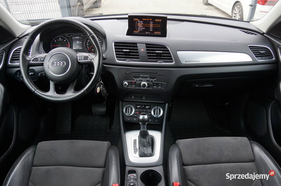 Audi Q3 20 TDI CR 177 4x4 STronic Alcantara łopatki zmiany biegów
