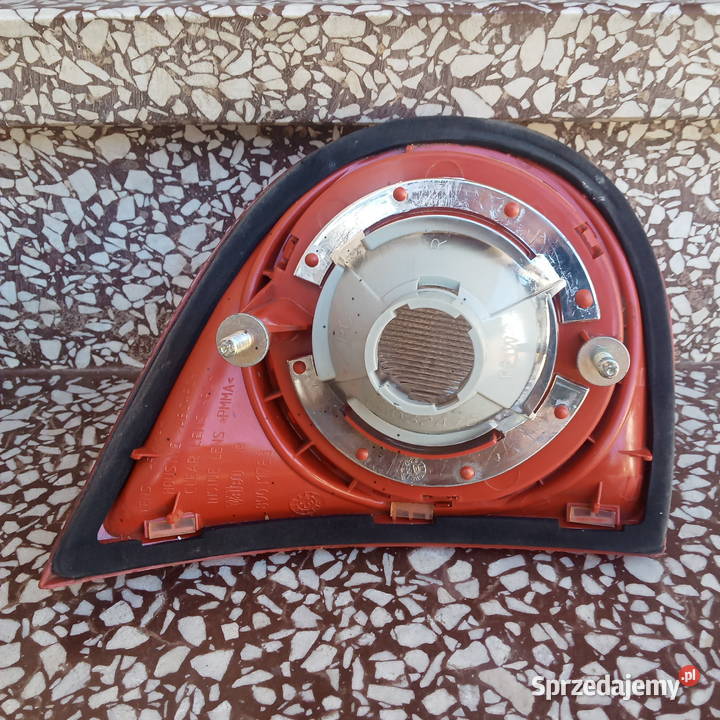 VW Golf V Lampa prawy tył tylna Europa Prawe Dębica