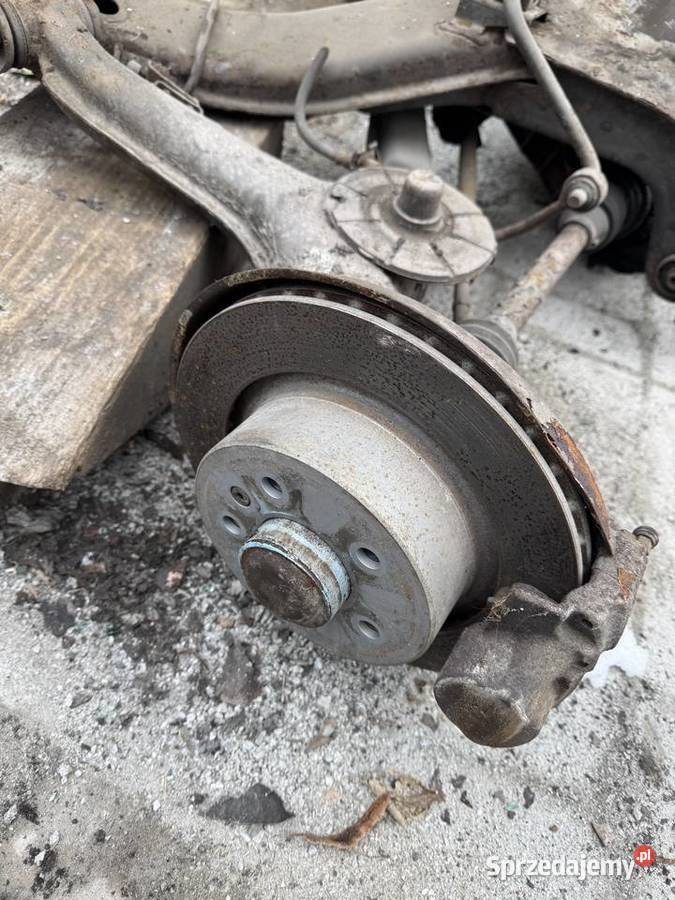 Tylne zawieszenie sanki Omega Wrocław