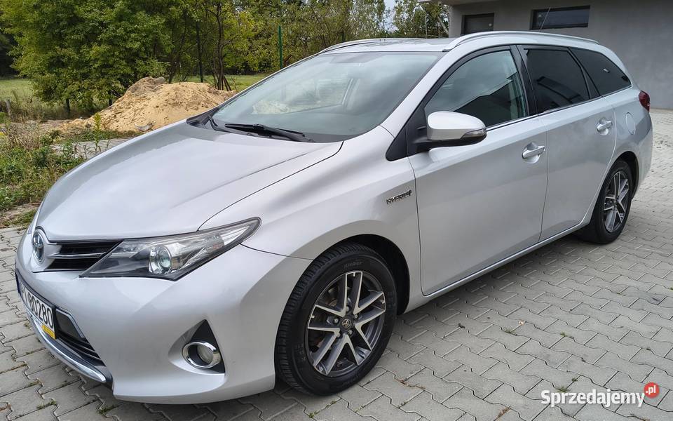 Toyota Auris 18 Hybryda LPG 15100 CVT Super stan relingi dachowe