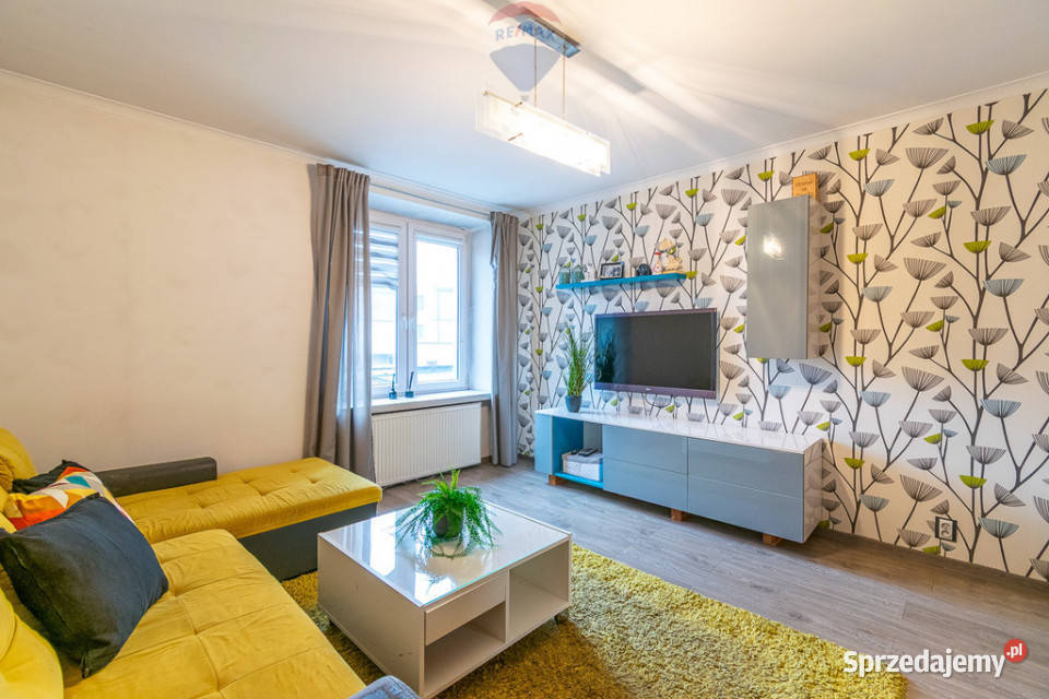 2 pokoje z balkonem centrum Pabianic Mieszkania