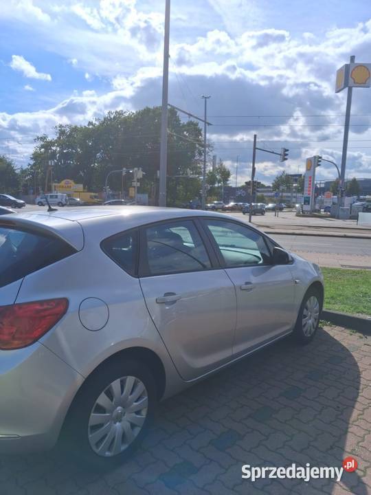 Opel Astra J 2015 16 Benzyna Super Stan Opłacona Chełm sprzedam