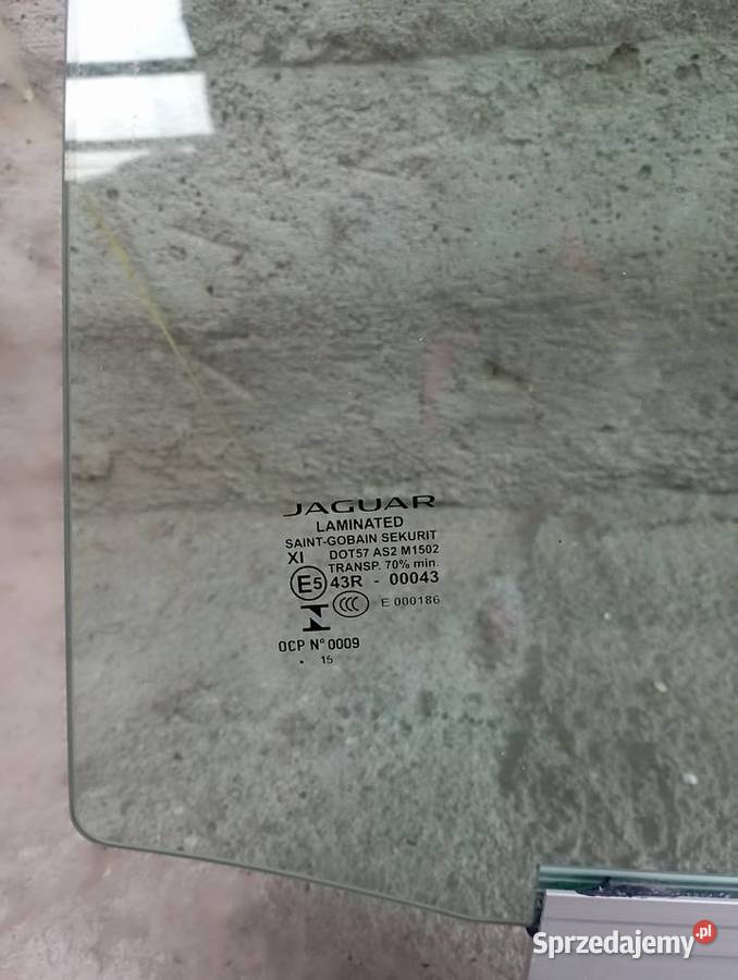 Szyba lewy tył jaguar xjl 15 80km