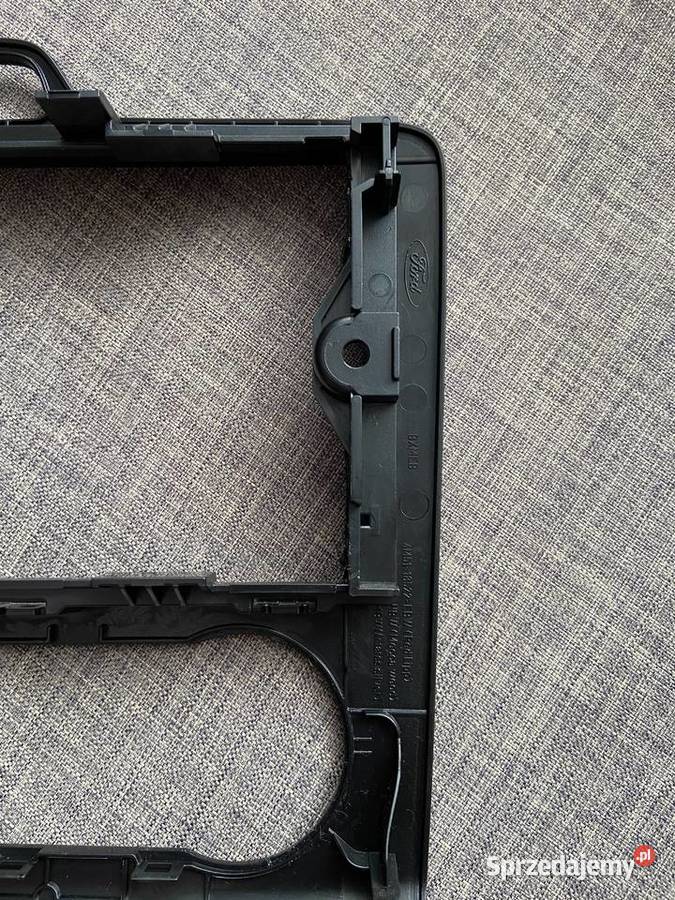 Ramka radia focus mk2 Sprzęt audio fabryczny Sprzęt audio fabryczny świętokrzyskie