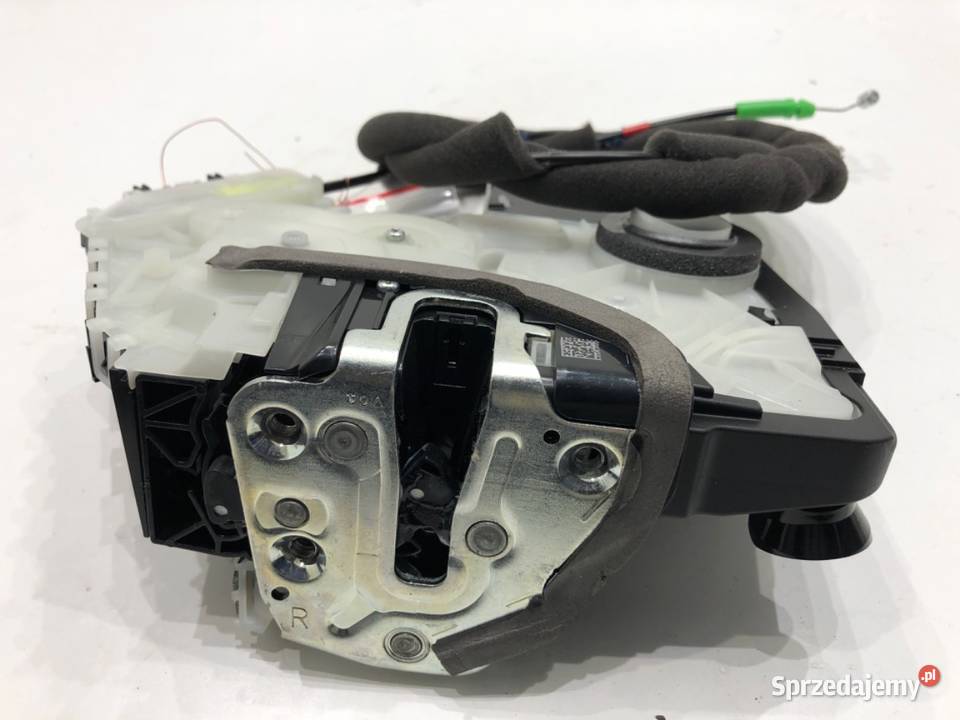 ZAMEK DRZWI PRAWY PRZÓD LEXUS LBX Crossover