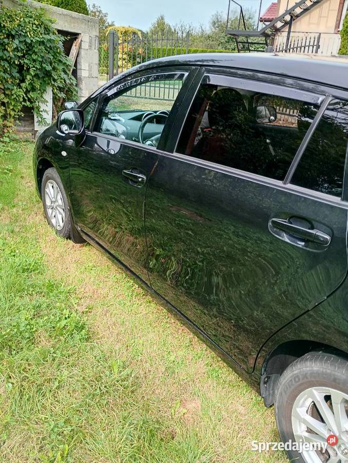 Sprzedam Toyota Verso 18 benzyna kolor czarny podkarpackie Przemyśl