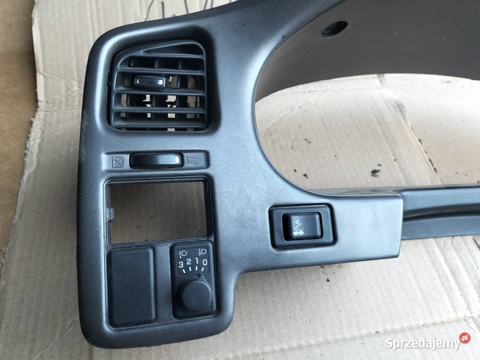 NISSAN PRIMERA P11 LIFT RAMKA OSŁONA OBUDOWA Kamień-Kolonia