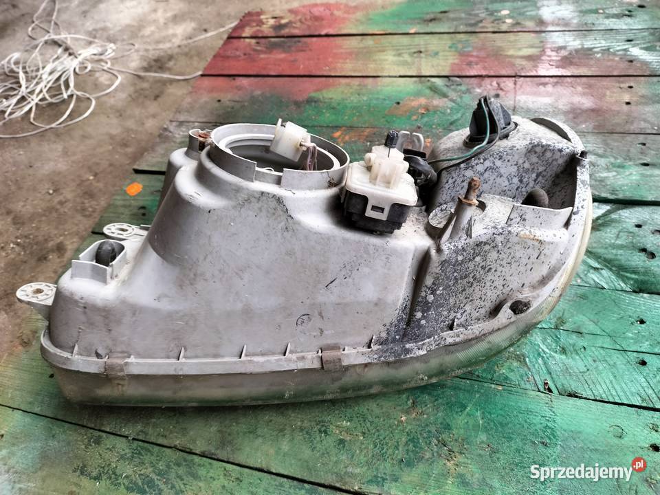 KIA CARNIVAL LAMPA PRZÓD PRAWA osobowe Oświetlenie lubelskie Kamień-Kolonia