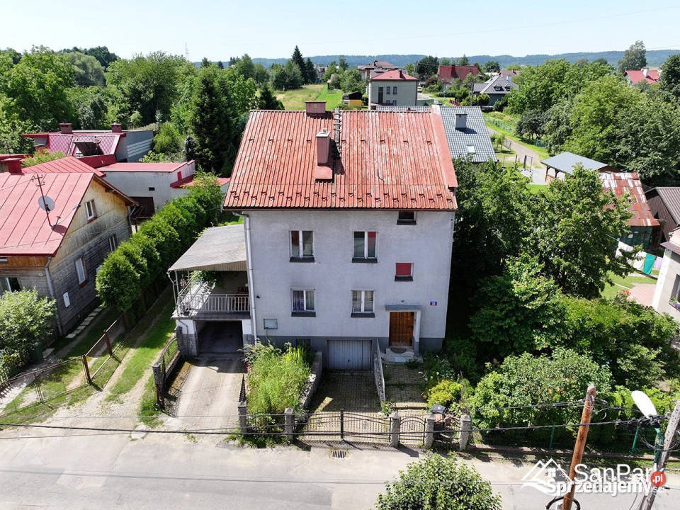 Dom wolnostojący Sanok 216m2 asfalt