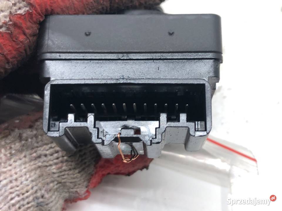 PRZEŁĄCZNIK REGULACJI LUSTEREK OPEL ZAFIRA C