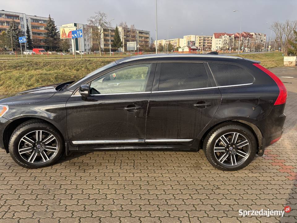 Sprzedam zadbane Volvo XC60 T5 AWD 2017rok