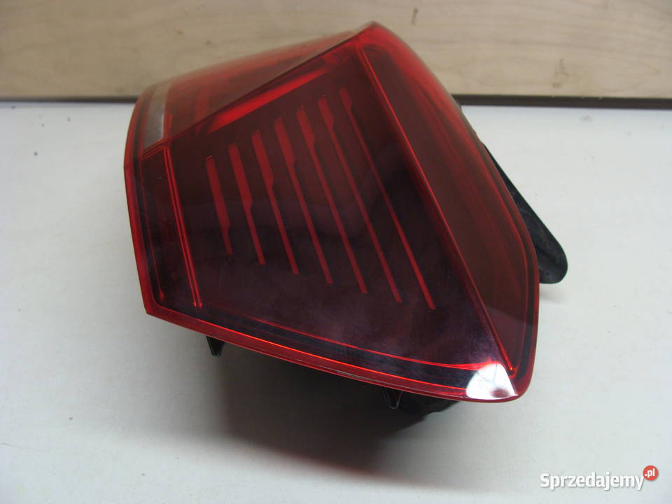 VW Passat B8 LIFT Kombi Lampa Tylna Prawa Led Goleniów