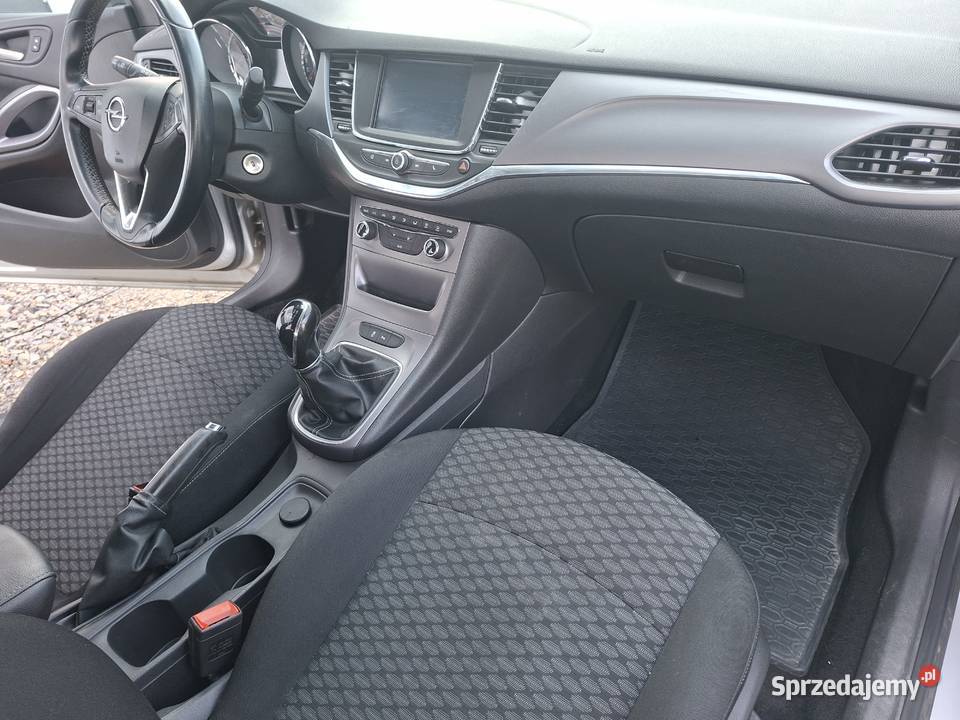 Opel Astra 16 cdti polski salon manualna Kielce sprzedam
