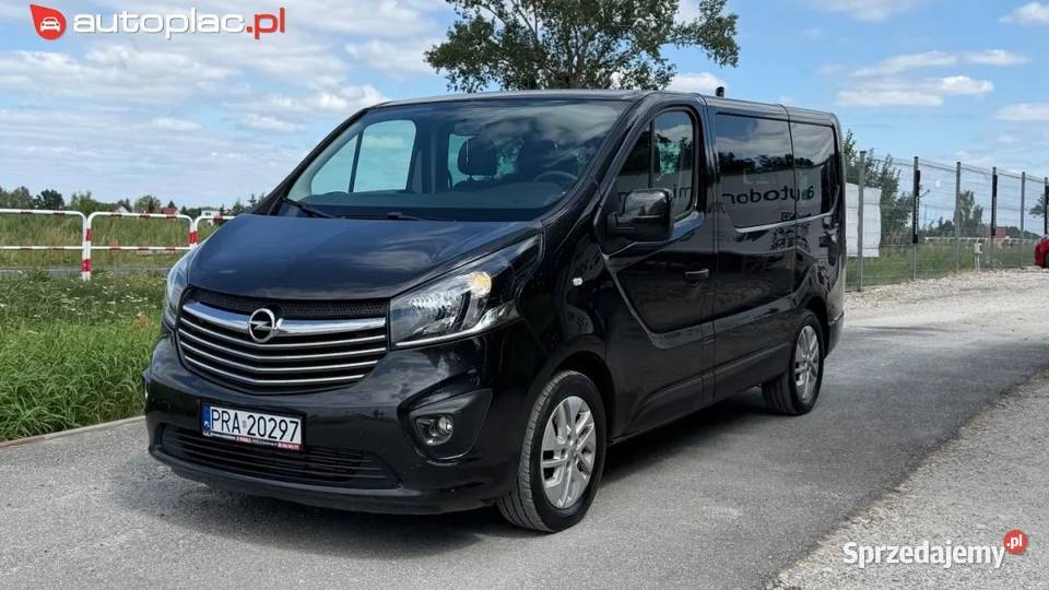 Opel Vivaro Raty 9 osobowy nawiewy w dachu na