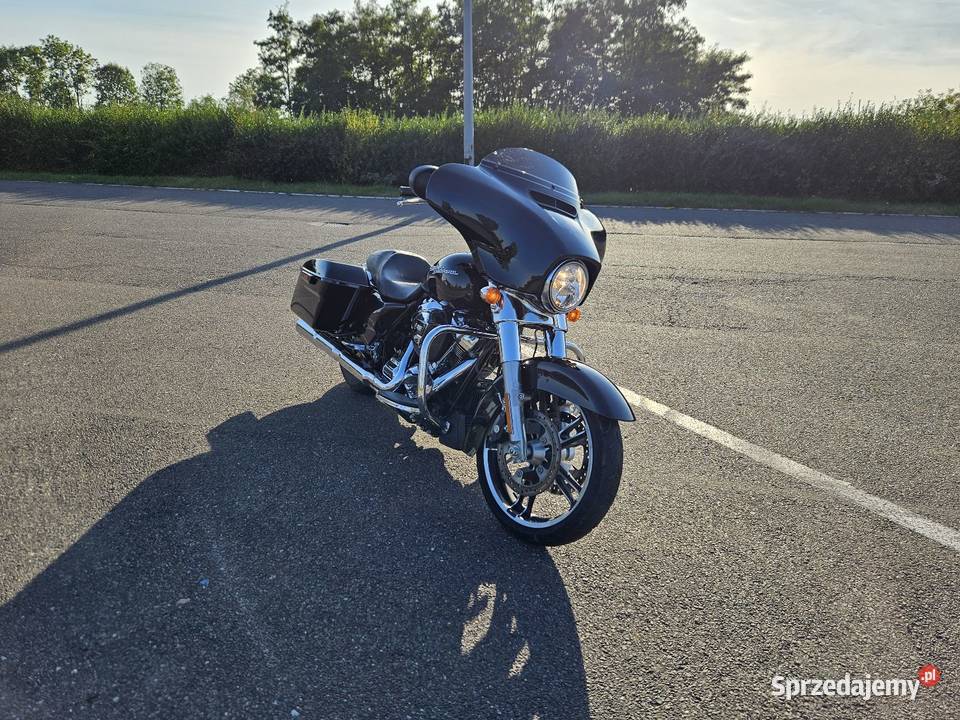 Harley Davidson FLHX Street Glide 2019r 28000 Bucz sprzedam